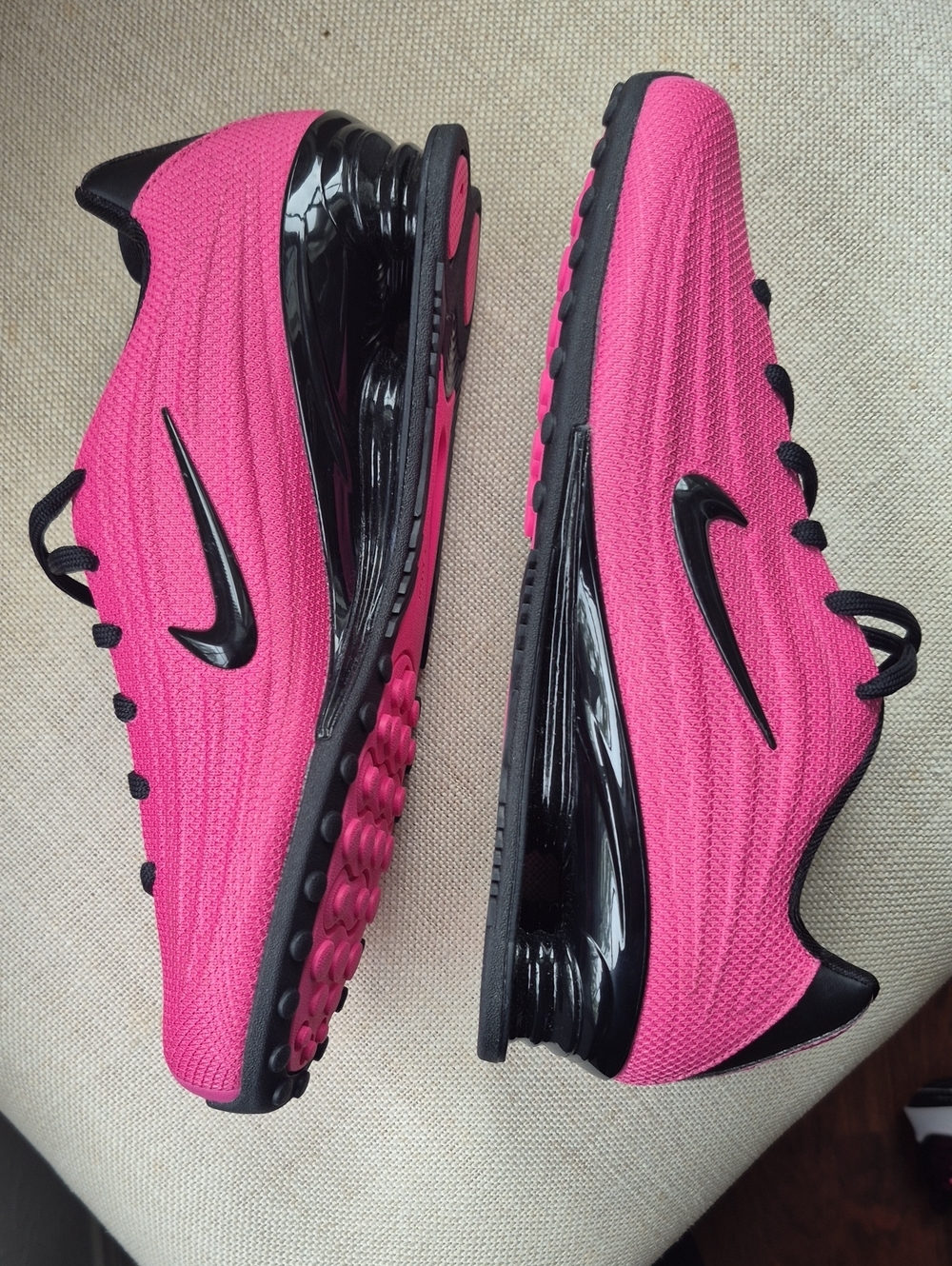 Brand New Womens Nike Shox athetic Sneakers in Pinksicle